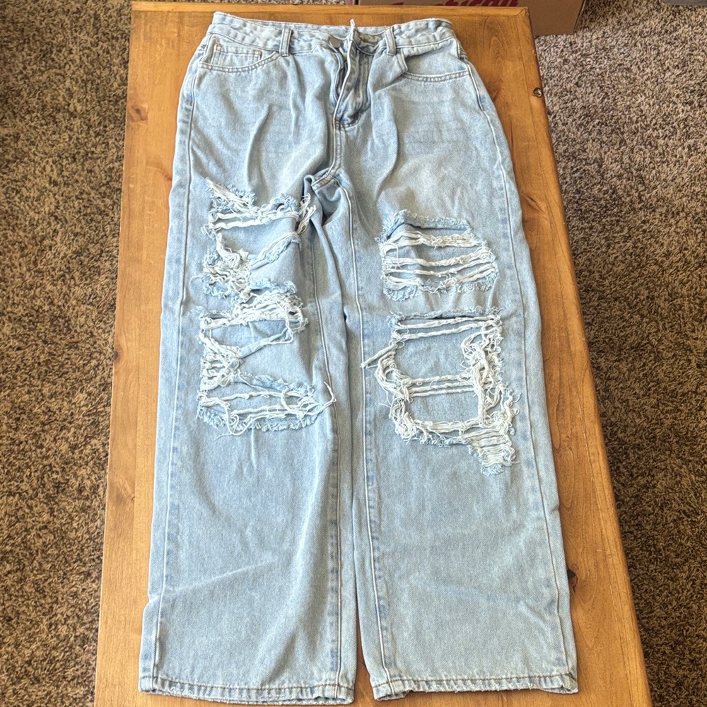 SHEIN Men's Light Blue Distressed Jeans